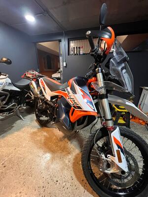 KTM | 890 | EDICIÓN ESPECIAL RALLY | 2021 